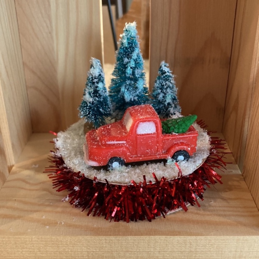 NEW Christmas Truck Scene Decor
